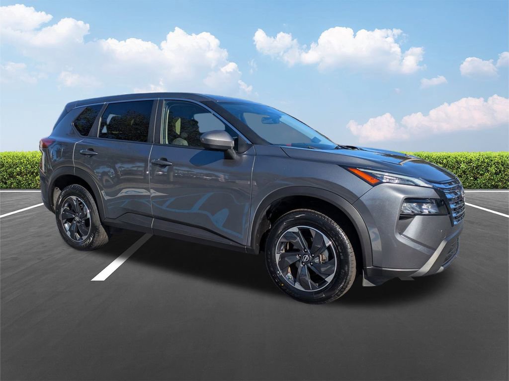 Used 2024 Nissan Rogue SV image 2