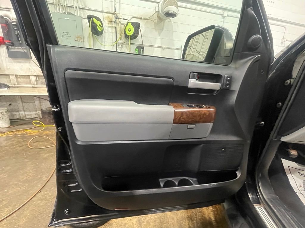 Used 2013 Toyota Tundra Platinum image 32