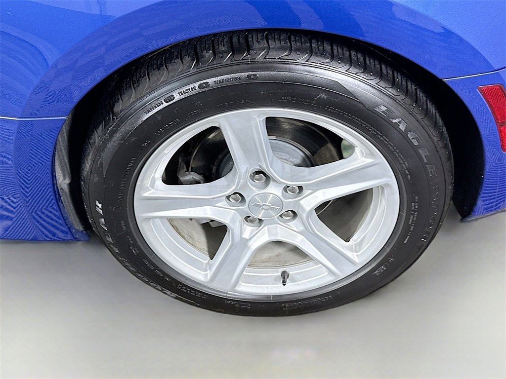 Used 2023 Chevrolet Camaro LT w/ Technology Package image 38