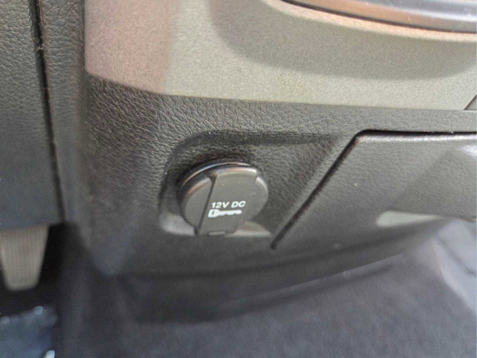 Used 2015 RAM 1500 Tradesman w/ Popular Equipment Group RWD image 32