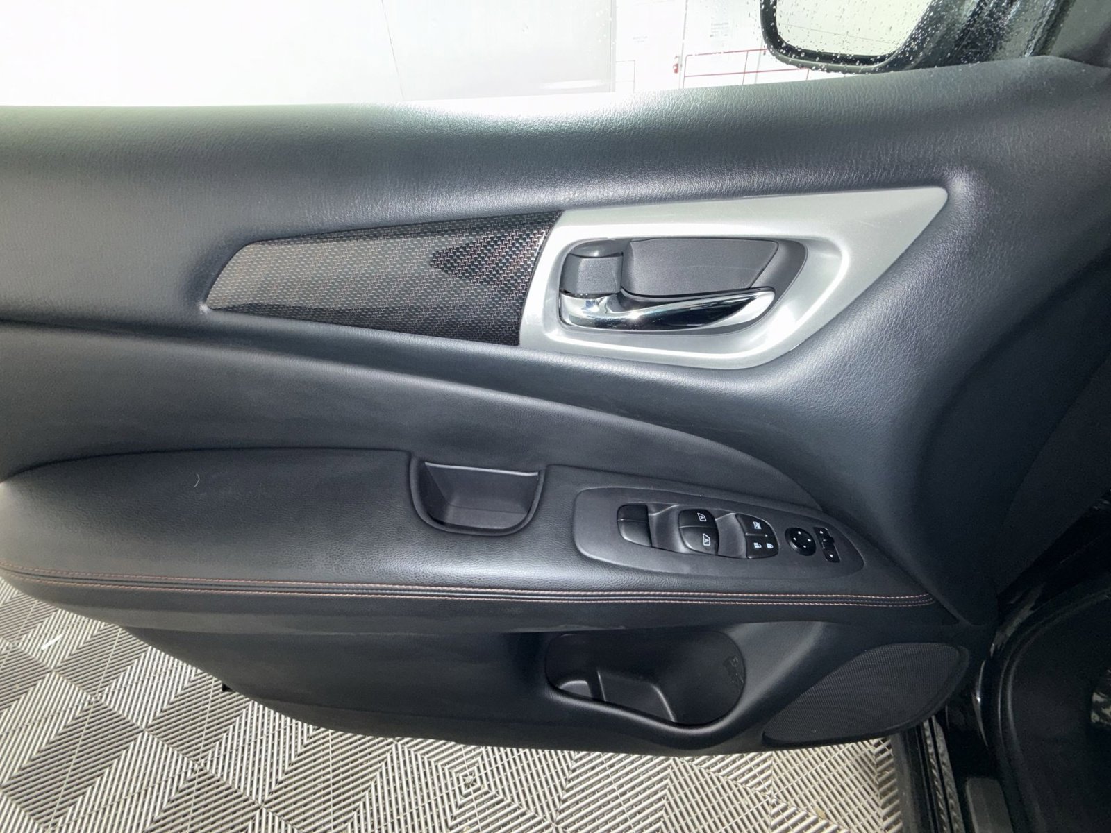 Used 2020 Nissan Pathfinder SV w/ Rock Creek Edition image 15