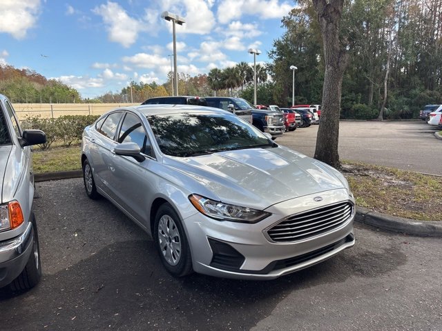 Used 2019 Ford Fusion S image 3