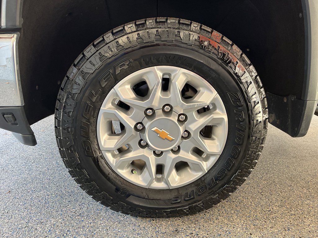 Used 2024 Chevrolet Silverado 2500 LTZ w/ LTZ Convenience Package image 34