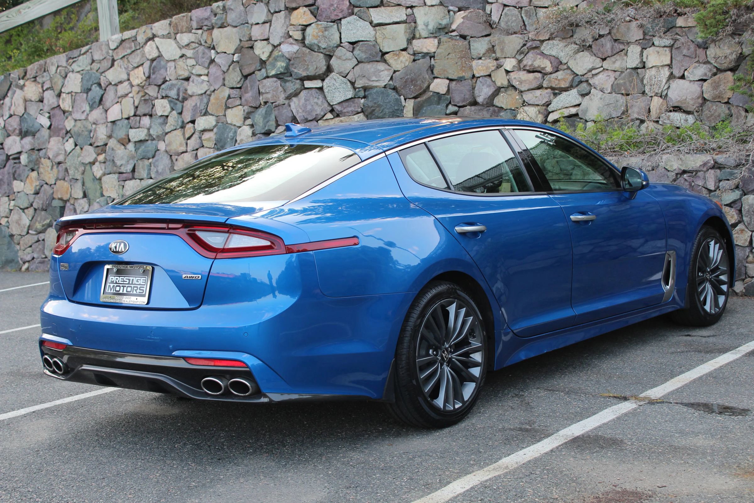 Used 2019 Kia Stinger w/ Sun & Sound Package image 9