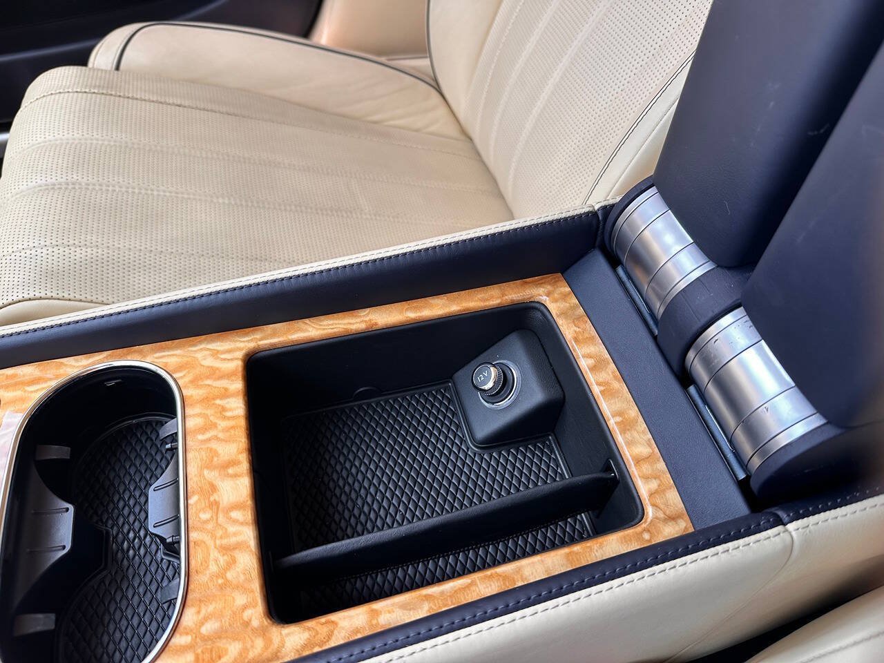 Used 2014 Bentley Flying Spur W12 AWD/4WD image 54
