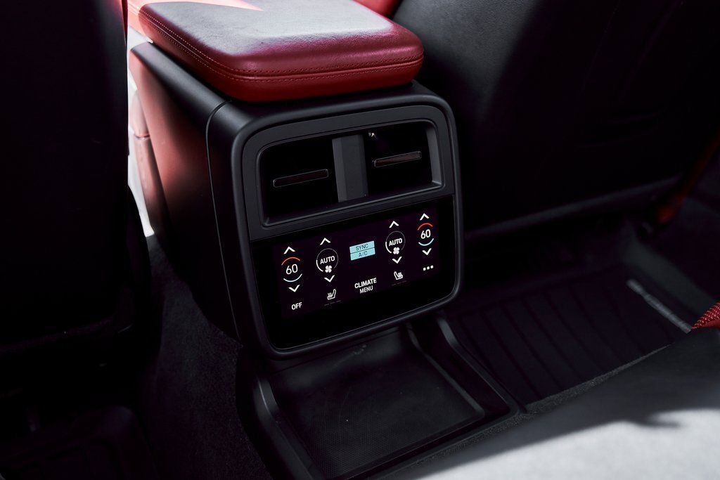 Used 2020 Porsche Taycan Turbo image 50