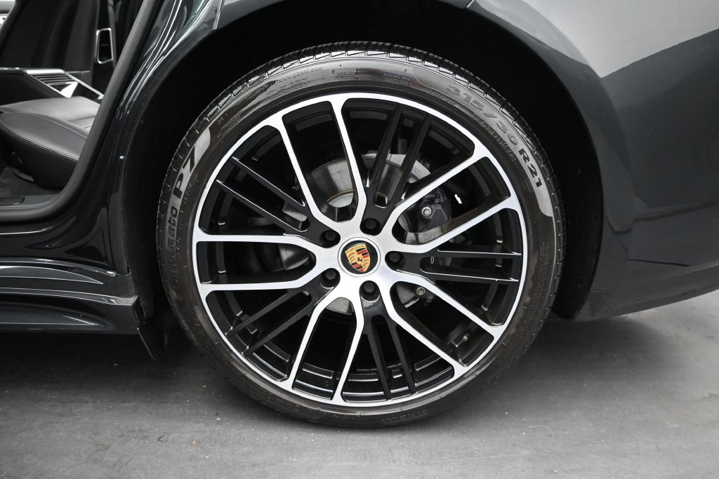 Certified 2023 Porsche Panamera 4 Executive w/ Premium Package AWD/4WD image 24