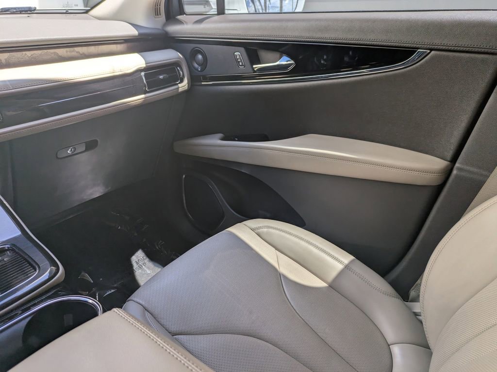 Certified 2023 Lincoln Nautilus Reserve w/ Luxury Package AWD/4WD image 19