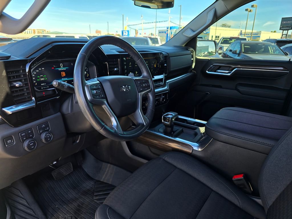 Used 2023 Chevrolet Silverado 1500 LT Trail Boss image 9