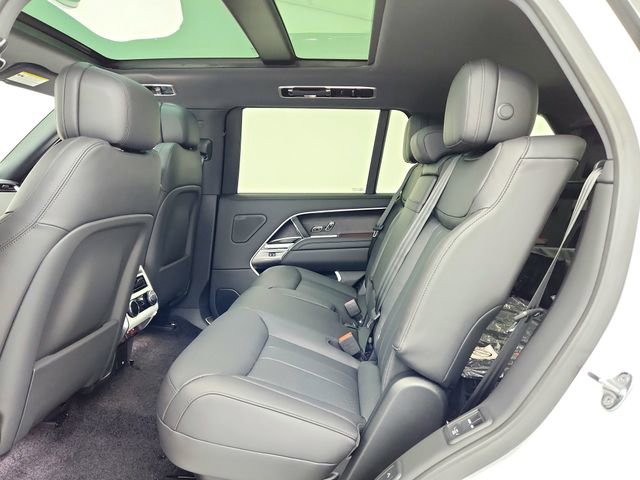 New 2025 Land Rover Range Rover Long Wheelbase SE image 28