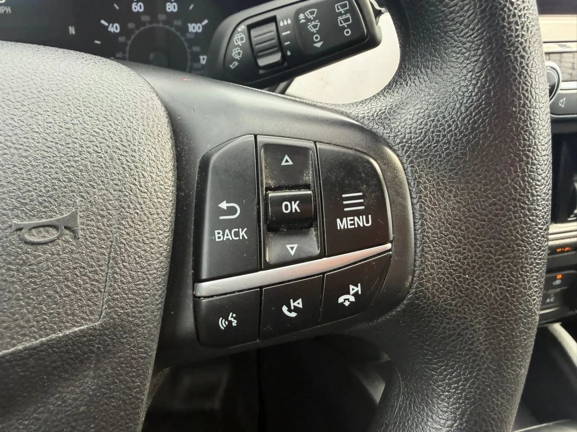 Used 2021 Ford Escape SE FWD image 11