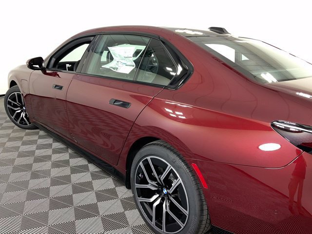 Used 2025 BMW 750e xDrive AWD/4WD image 50