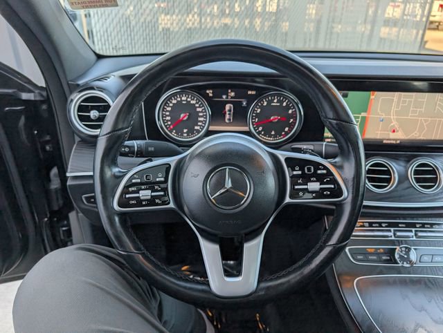 Used 2019 Mercedes-Benz E 300 4MATIC image 10