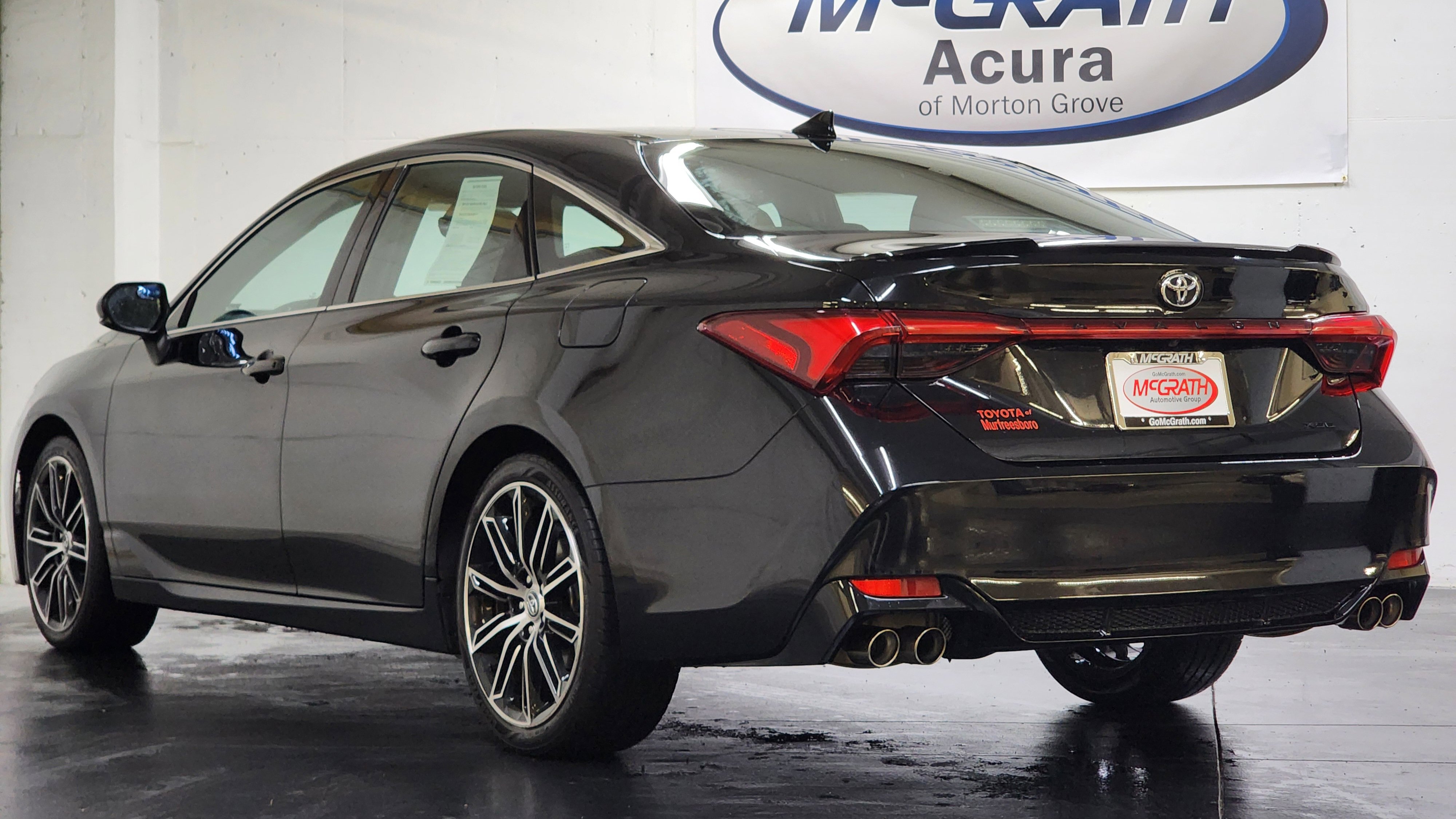 Used 2020 Toyota Avalon XSE image 8