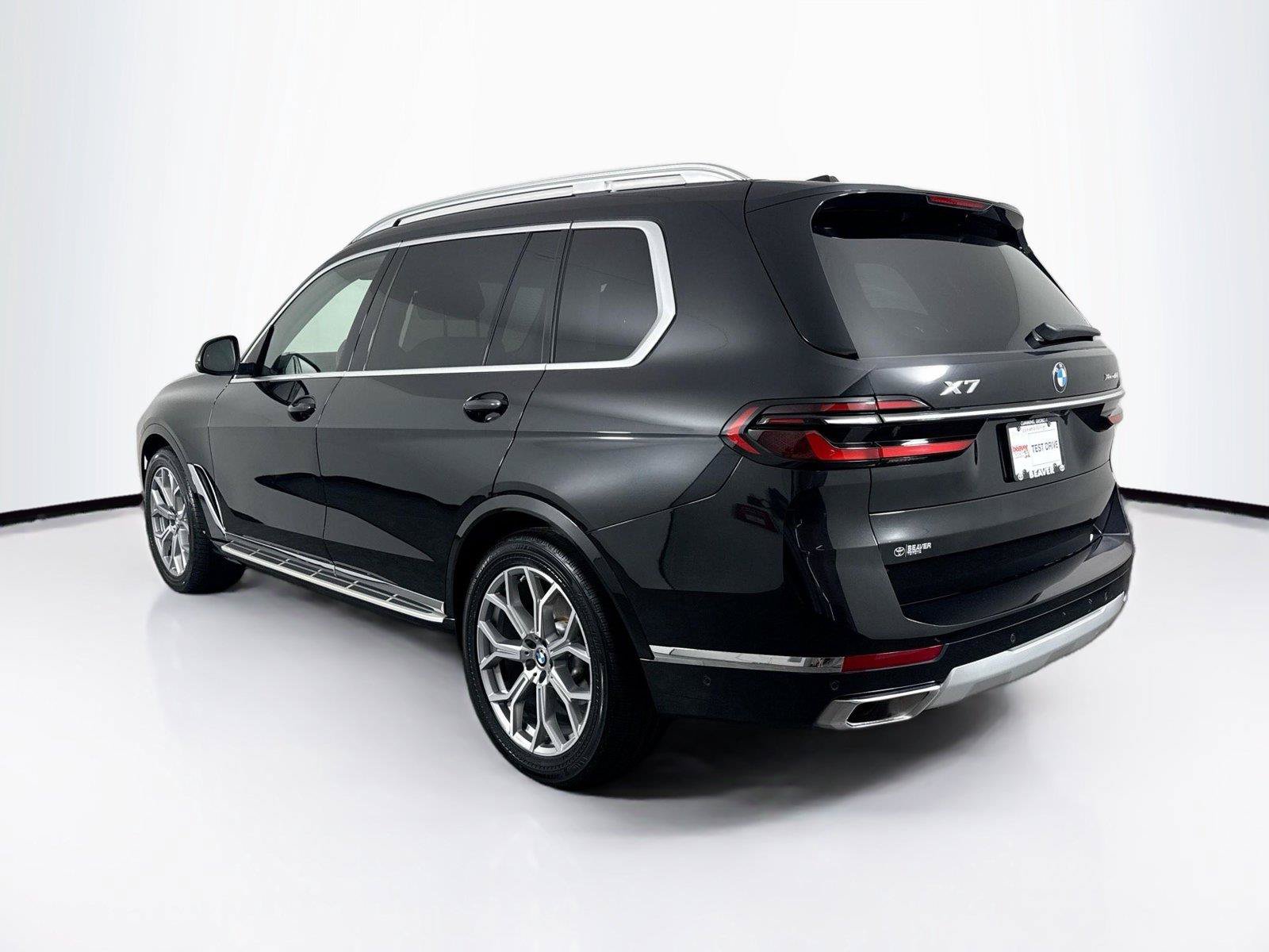Used 2025 BMW X7 xDrive40i AWD/4WD image 13