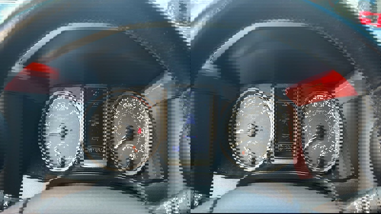 Used 2017 Toyota Tacoma TRD Sport image 16