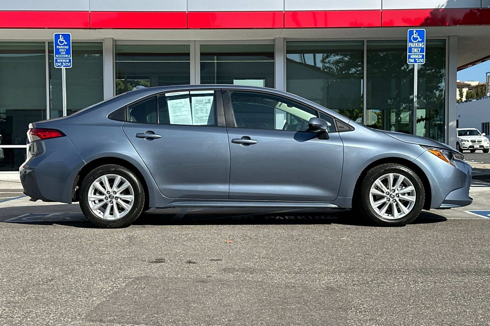 Used 2026 Toyota Corolla LE w/ LE Premium Package FWD image 3