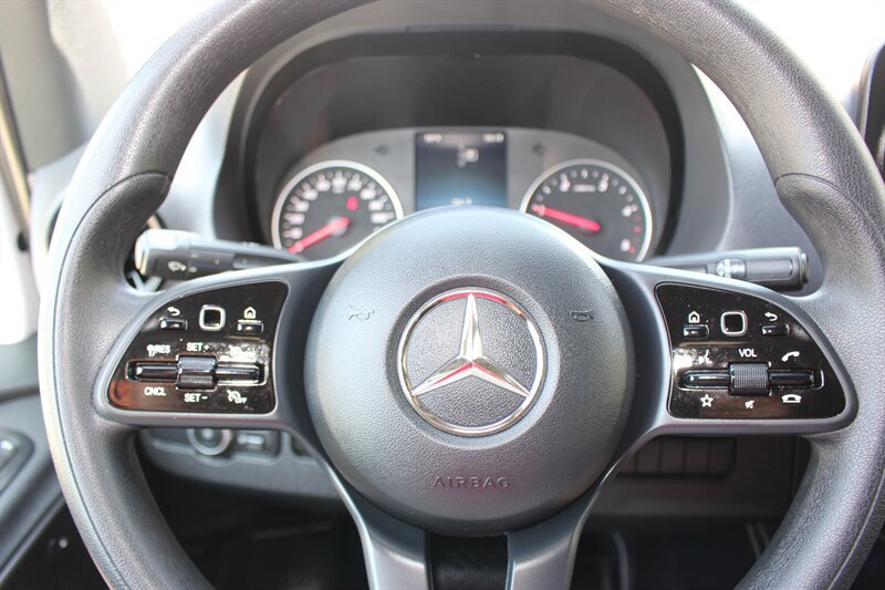 Used 2024 Mercedes-Benz Sprinter 2500 image 30
