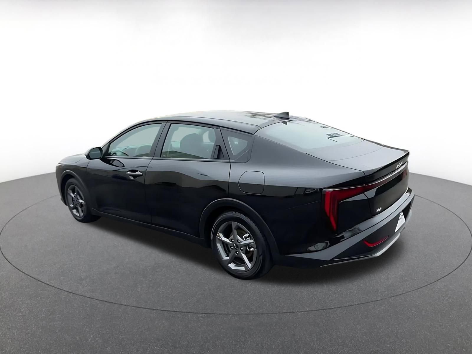 Used 2025 Kia K4 LXS image 11