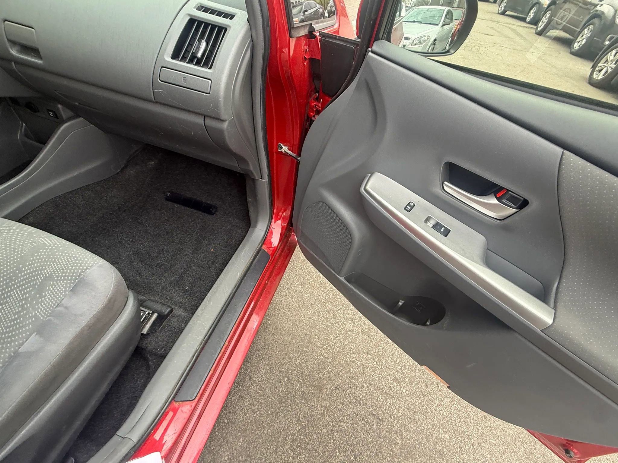 Used 2013 Toyota Prius V Three FWD image 27