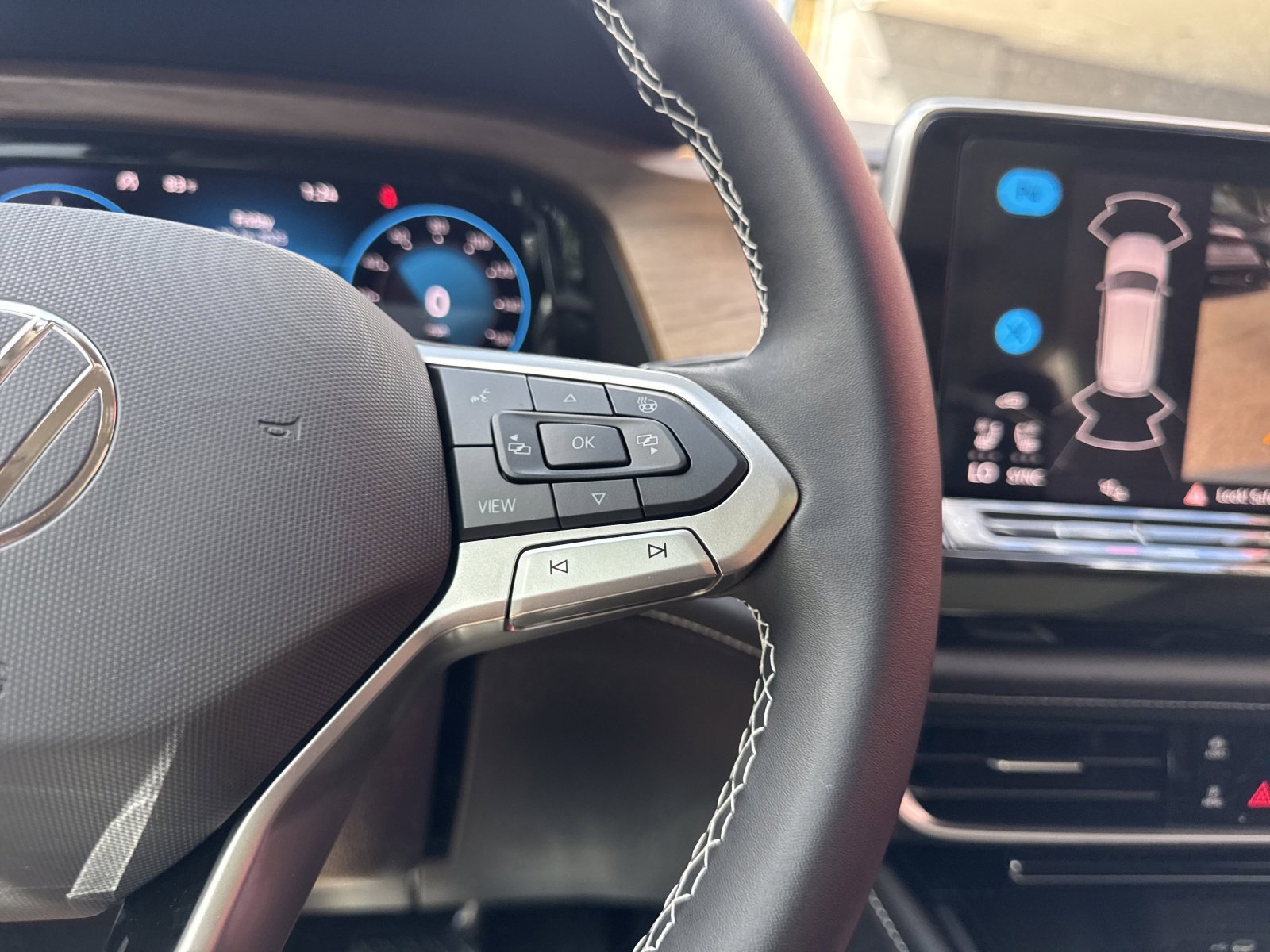 New 2026 Volkswagen Atlas SE image 30