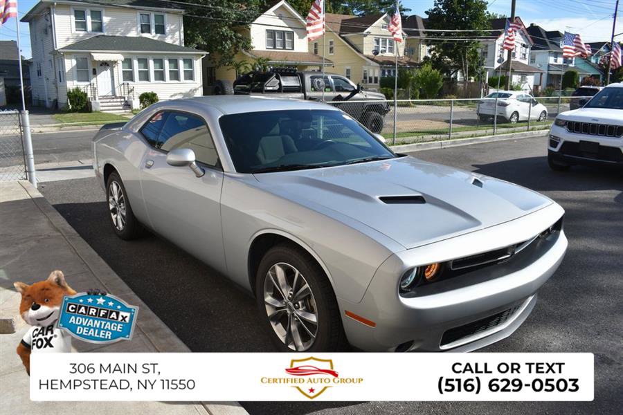 Used 2023 Dodge Challenger SXT w/ Cold Weather Group image 4