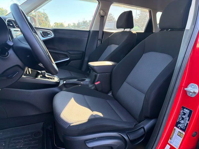 Certified 2024 Kia Soul LX w/ LX Technology Package FWD image 38