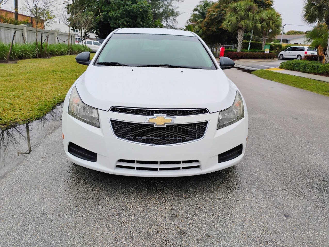 Used 2014 Chevrolet Cruze LS FWD image 7