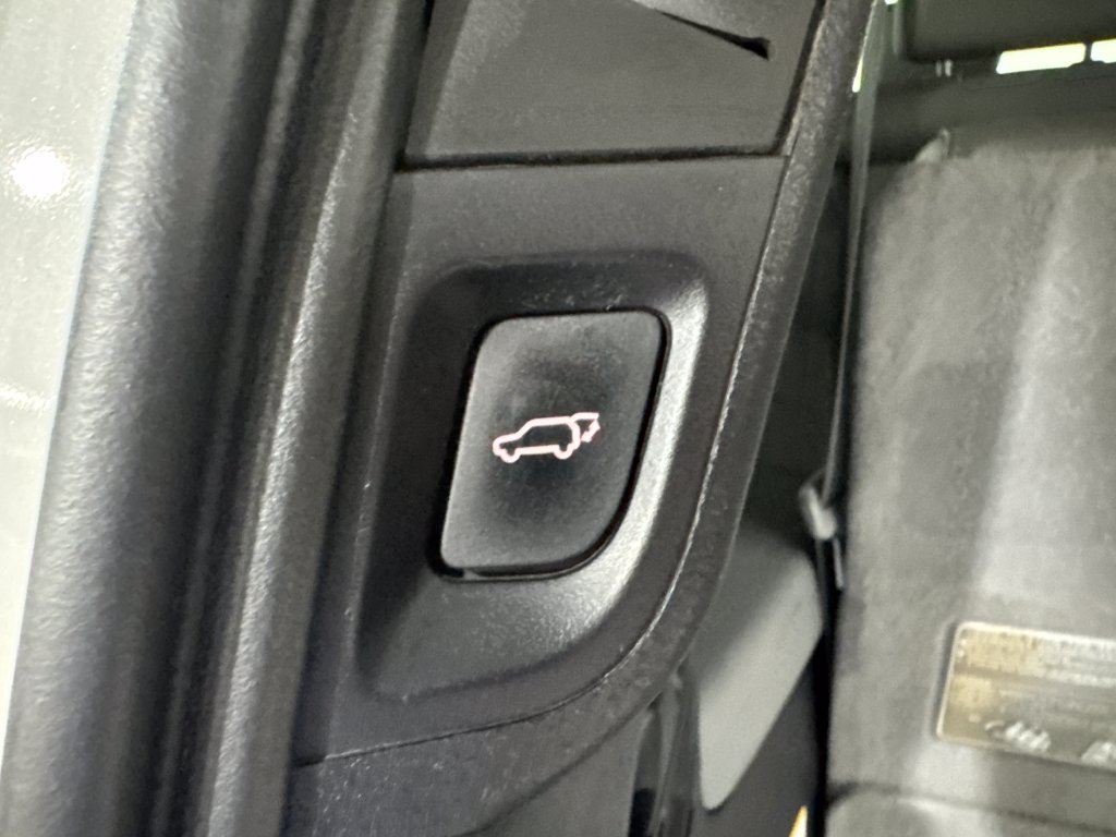 Used 2018 Toyota Sequoia Platinum AWD/4WD image 42