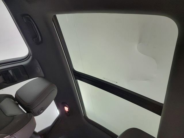 Used 2023 Chevrolet TrailBlazer RS w/ Sun and Liftgate Package FWD image 35
