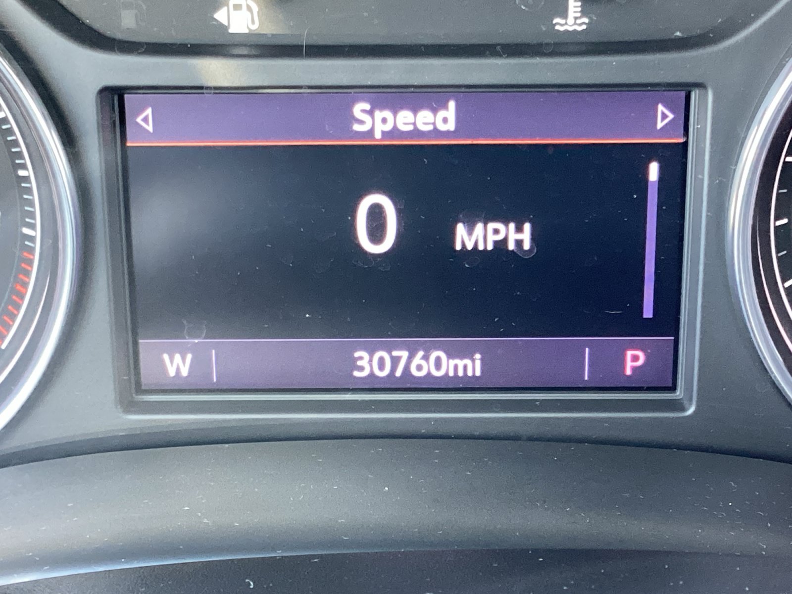 Used 2023 Buick Enclave Essence FWD image 3