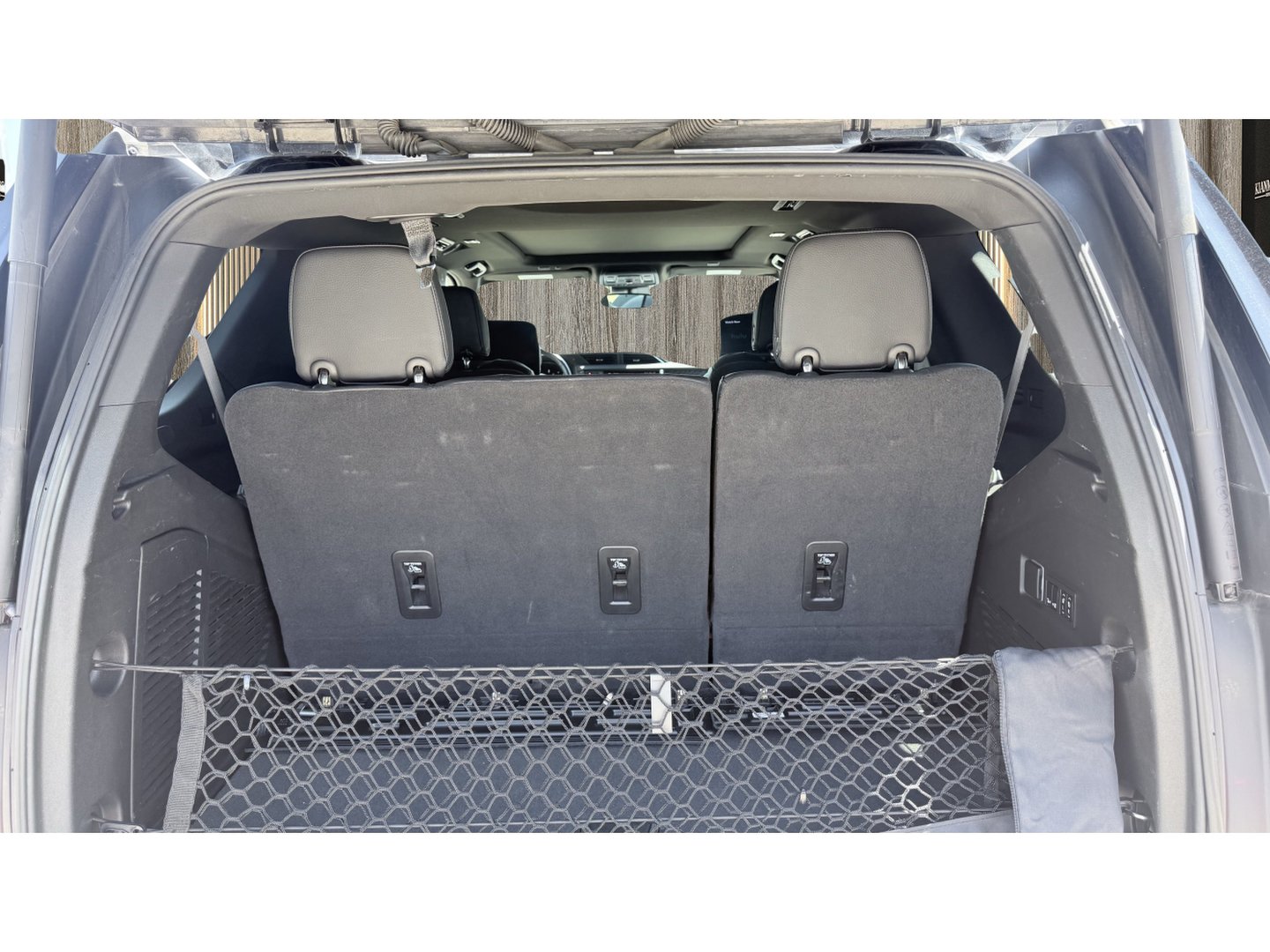 Used 2023 GMC Yukon Denali AWD/4WD image 11
