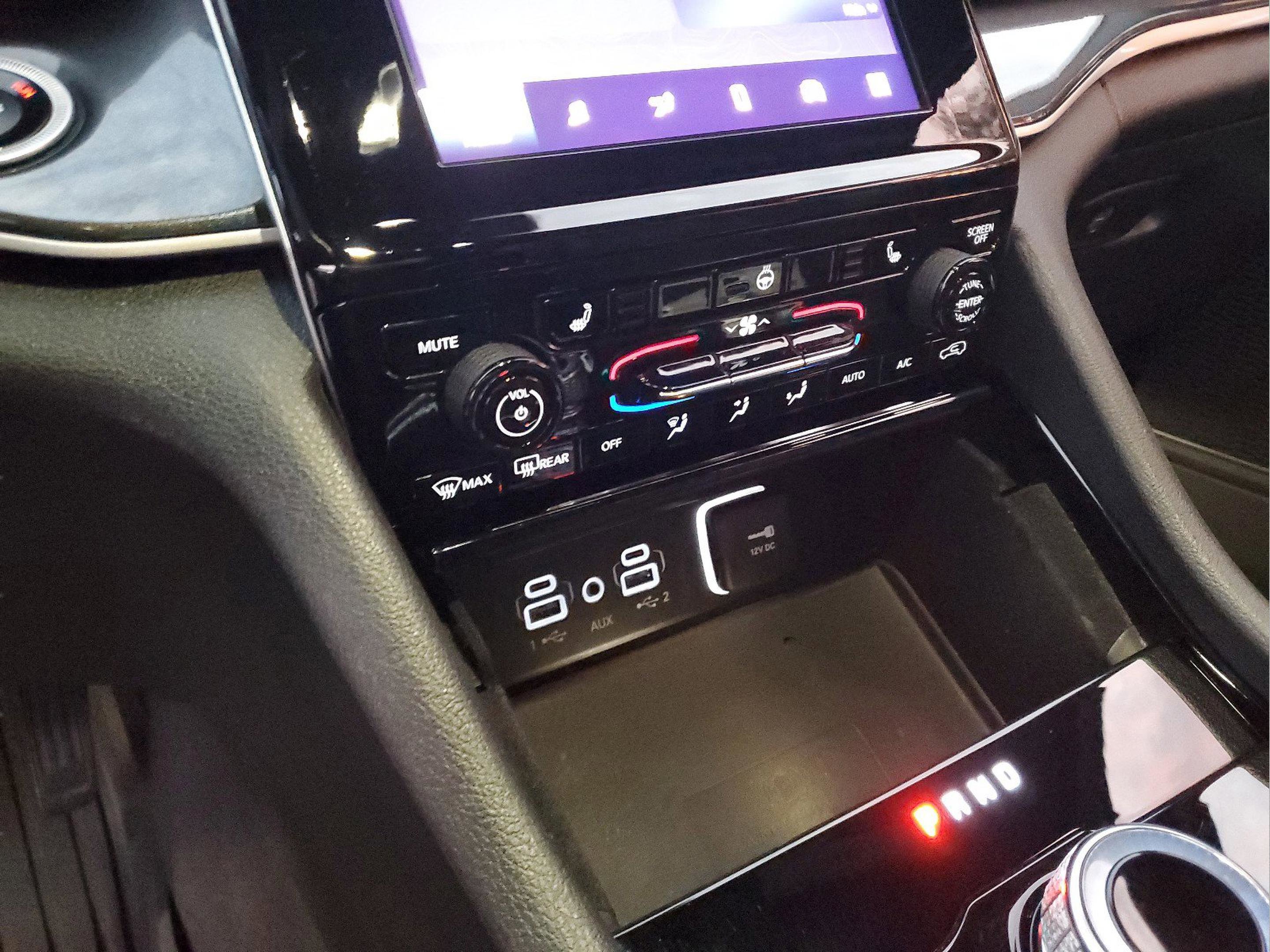 Certified 2022 Jeep Grand Cherokee L Laredo image 21