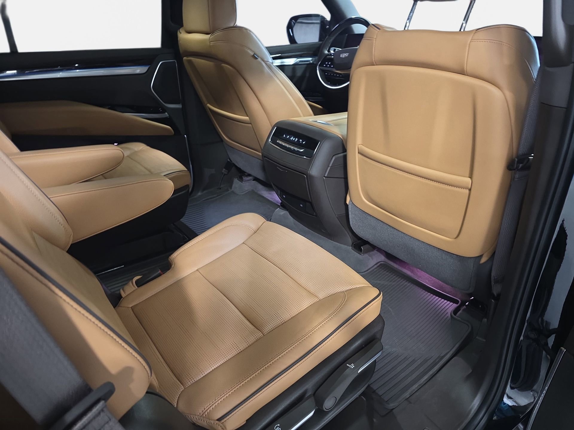 Used 2025 Cadillac Escalade Premium Luxury w/ Touring Package image 11