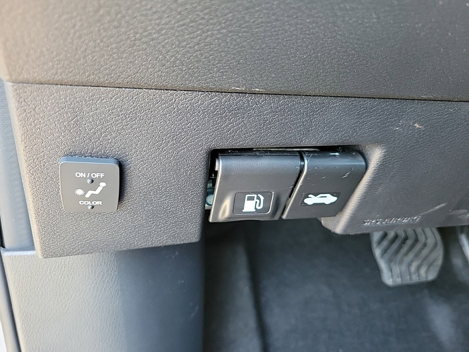 New 2024 Nissan Kicks SV w/ Interior Electronics Package image 30