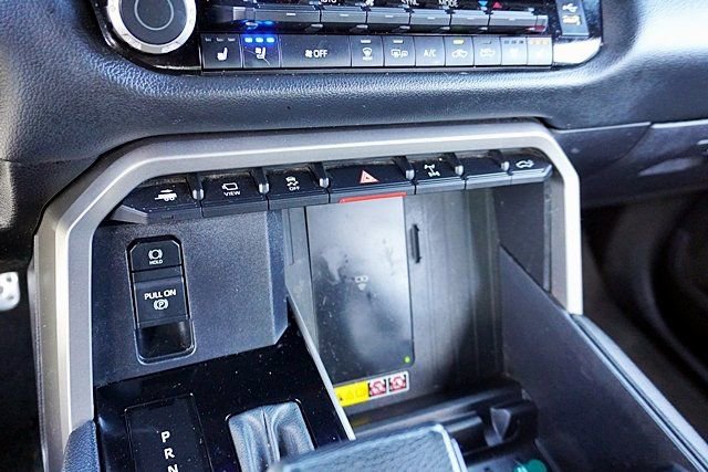 Used 2025 Toyota Tundra Limited w/ TRD Off-Road Package AWD/4WD image 31