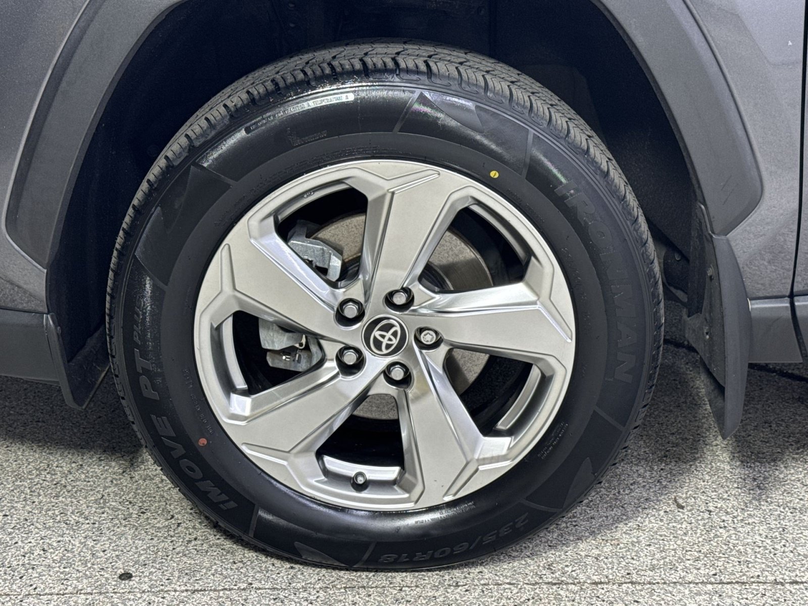 Used 2021 Toyota RAV4 XLE Premium AWD/4WD image 24