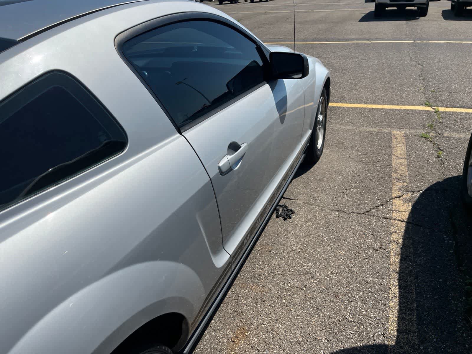 Used 2006 Ford Mustang Coupe RWD image 16