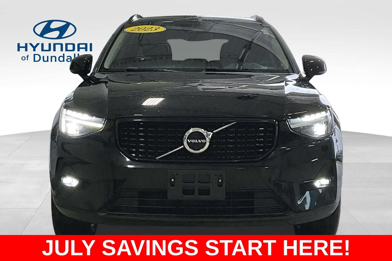 Used 2023 Volvo XC40 B5 Ultimate AWD/4WD image 2