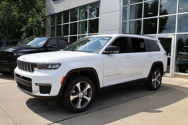 New 2025 Jeep Grand Cherokee L Limited image 3