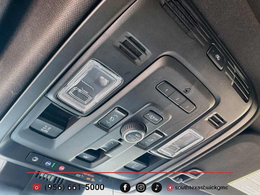 Used 2024 GMC Yukon Denali w/ Advanced Technology Package RWD image 22