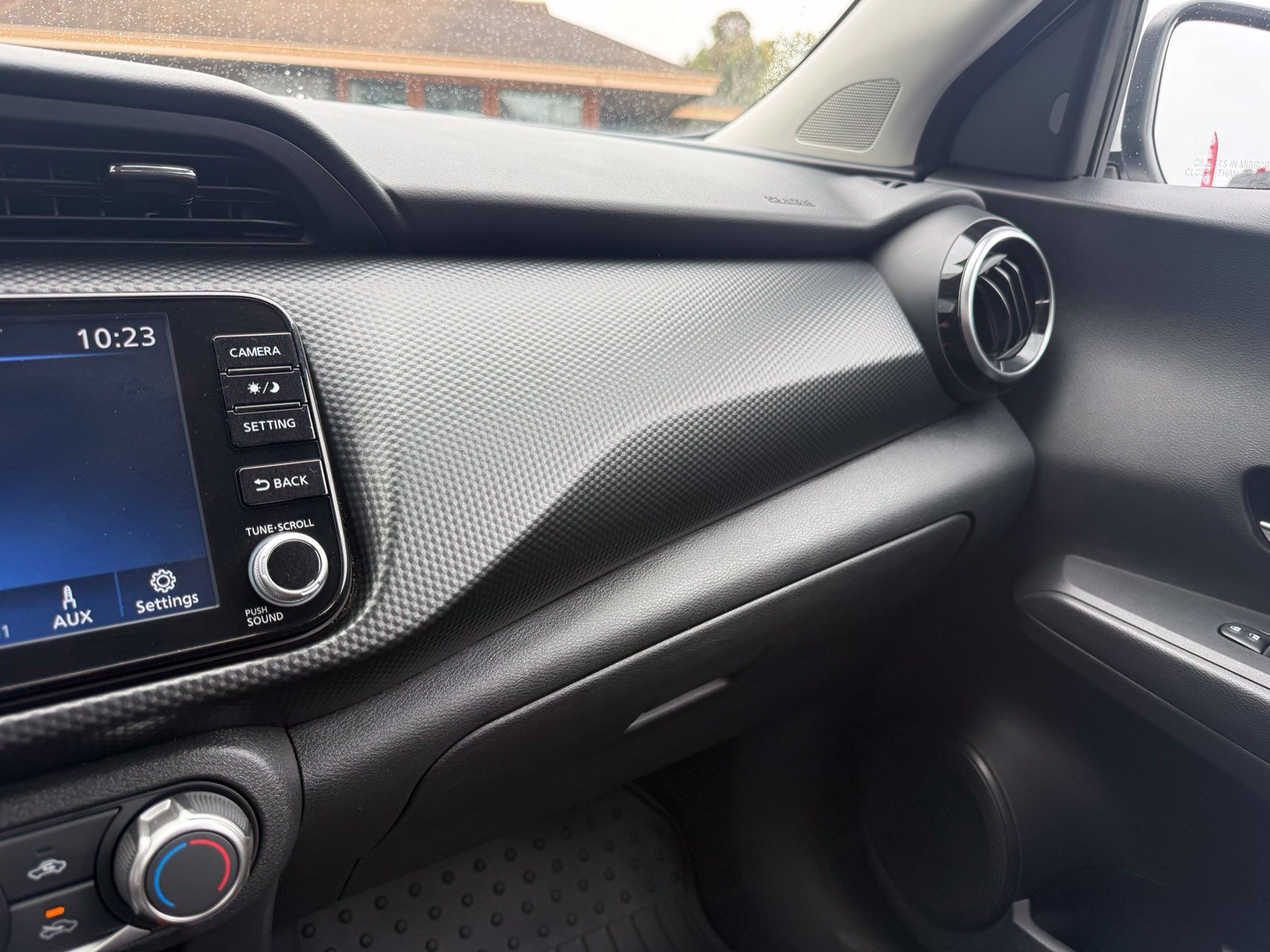 Used 2023 Nissan Kicks SV FWD image 21