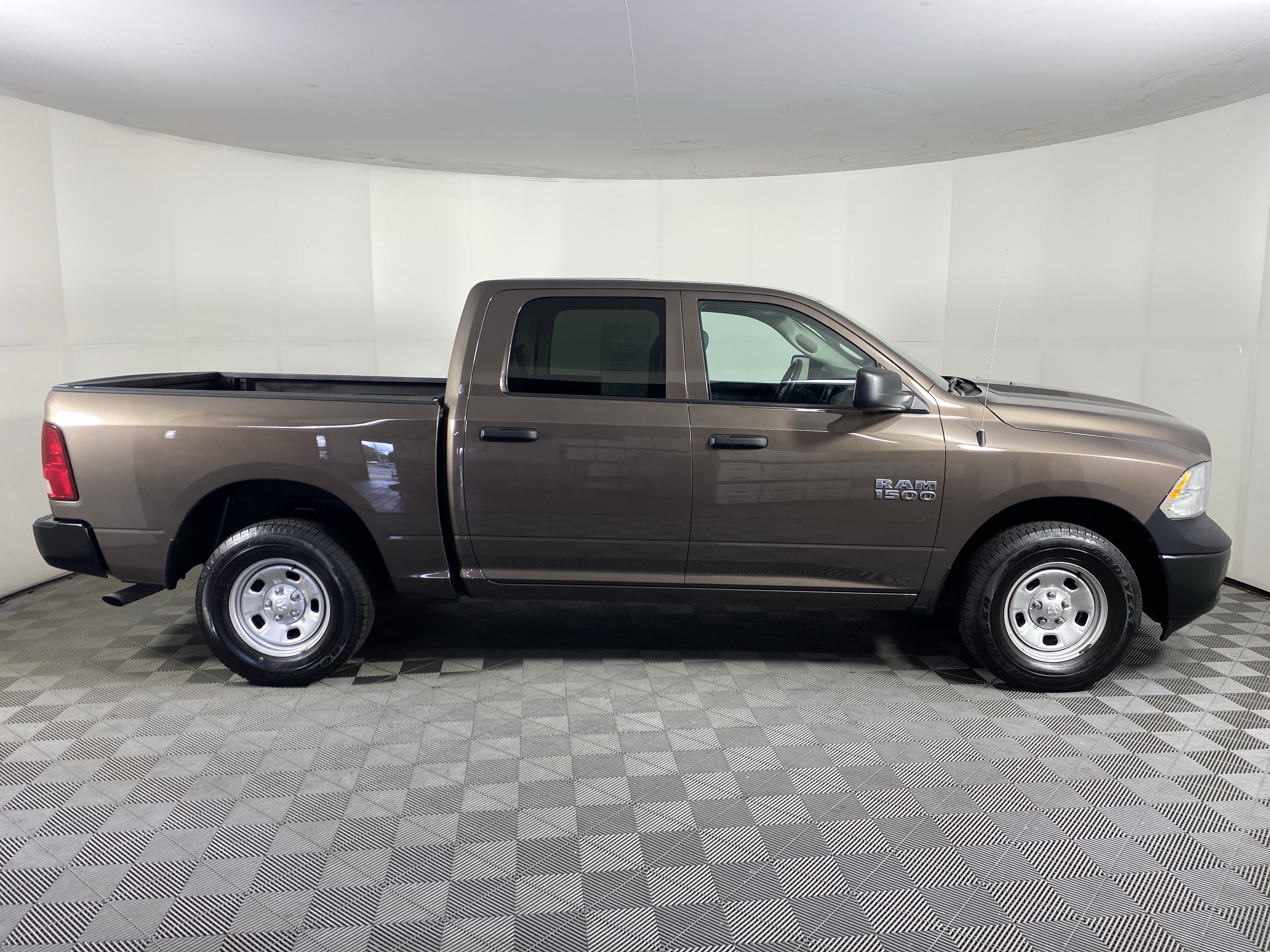 Used 2018 RAM 1500 Tradesman w/ Popular Equipment Group AWD/4WD image 5