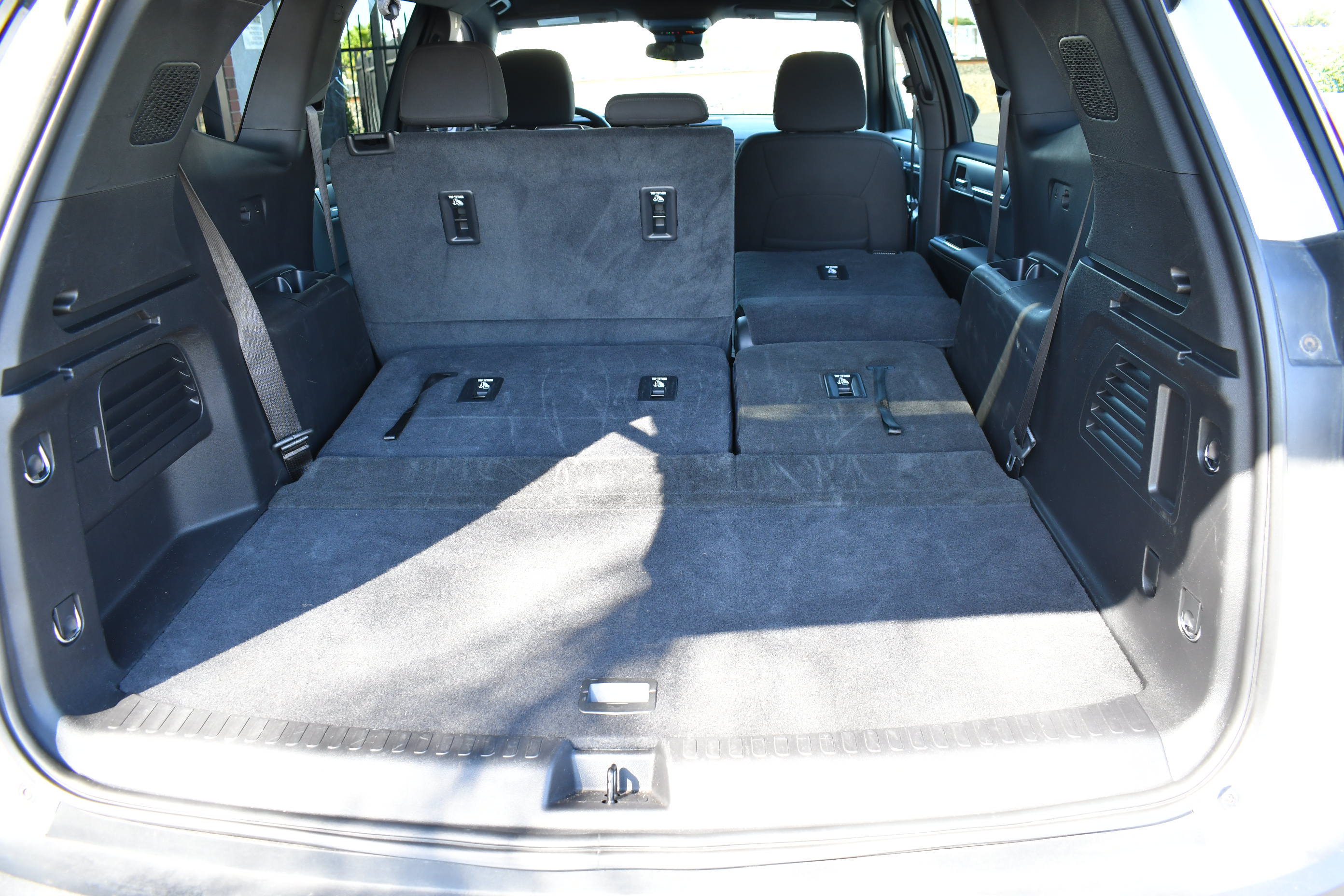 Used 2025 GMC Acadia Elevation FWD image 8