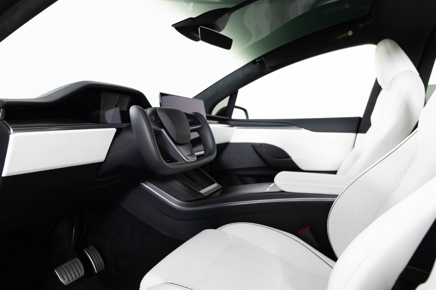 Used 2022 Tesla Model X Plaid image 14