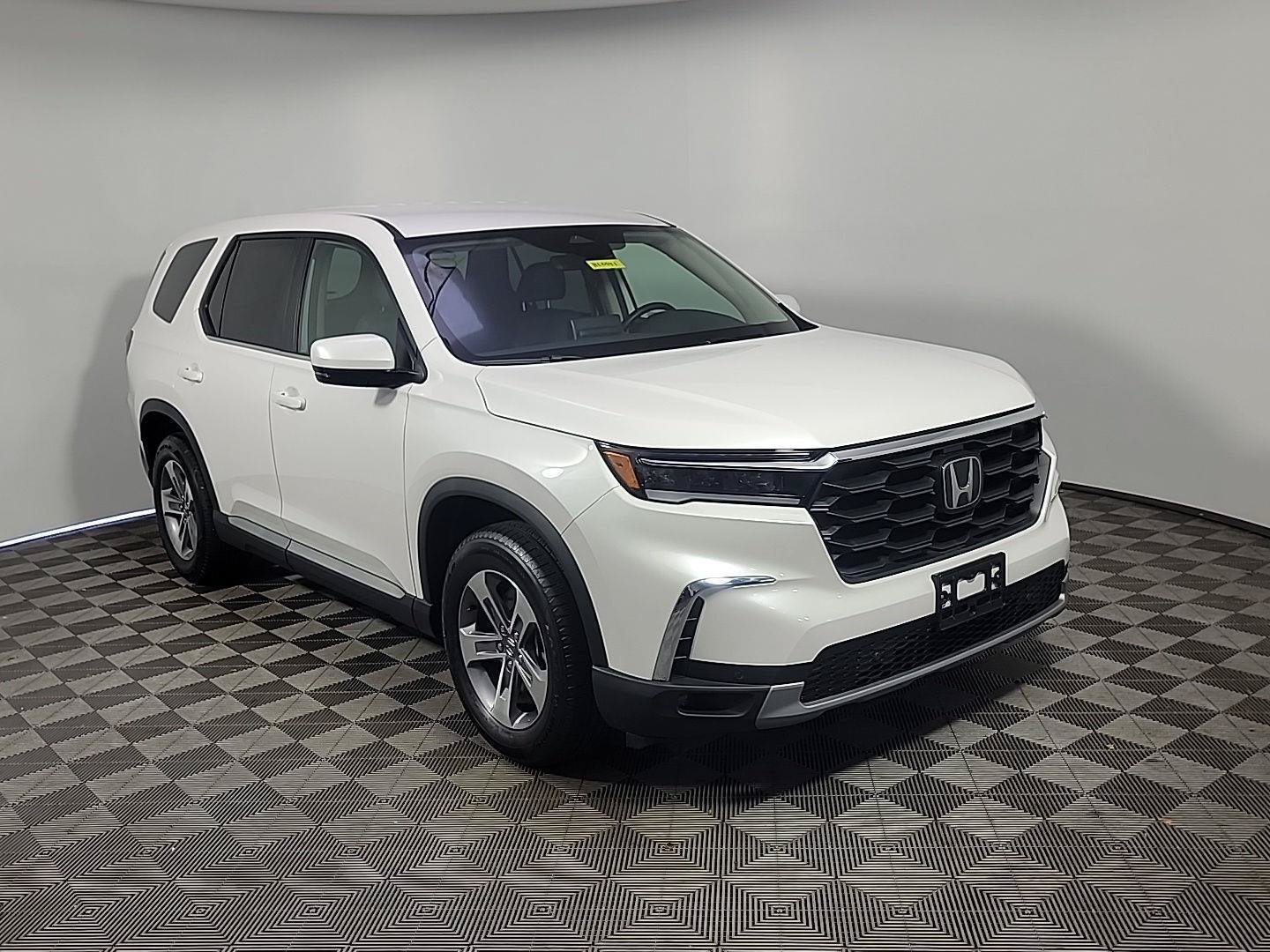 Certified 2025 Honda Pilot EX-L image 1