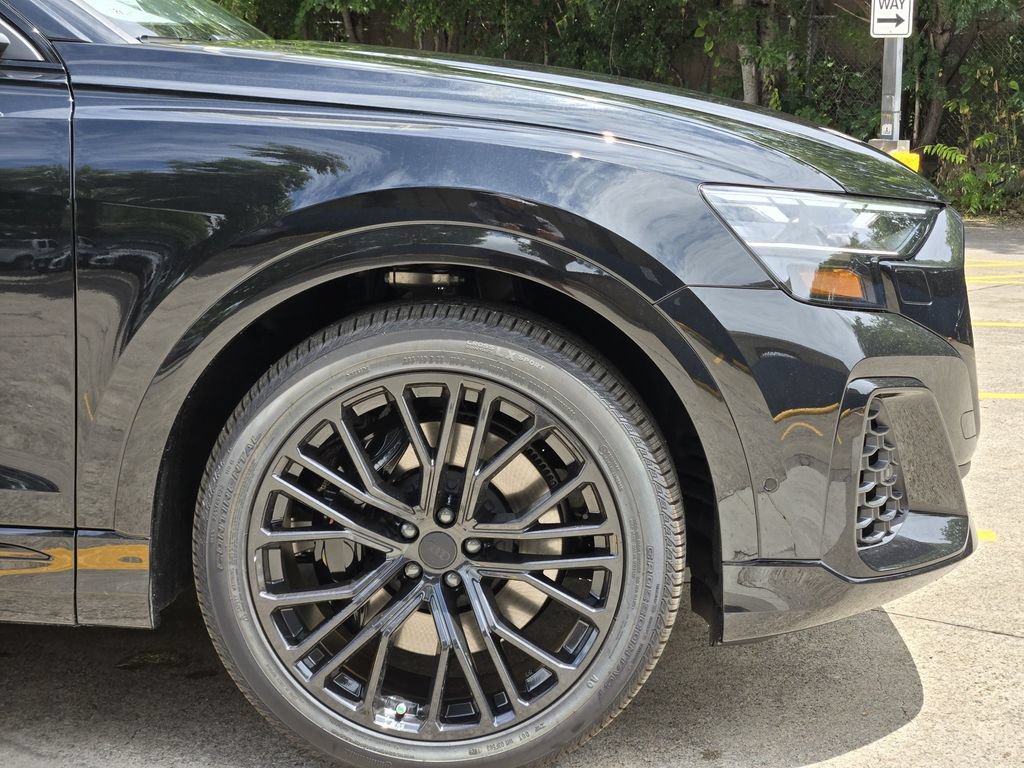 New 2026 Audi SQ8 Premium Plus AWD/4WD image 13