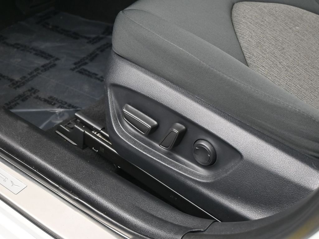 Used 2024 Toyota Camry LE image 12