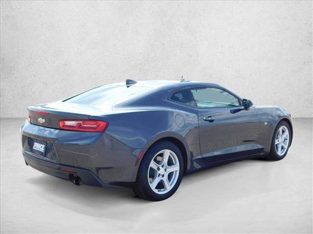 Used 2017 Chevrolet Camaro LT RWD image 8