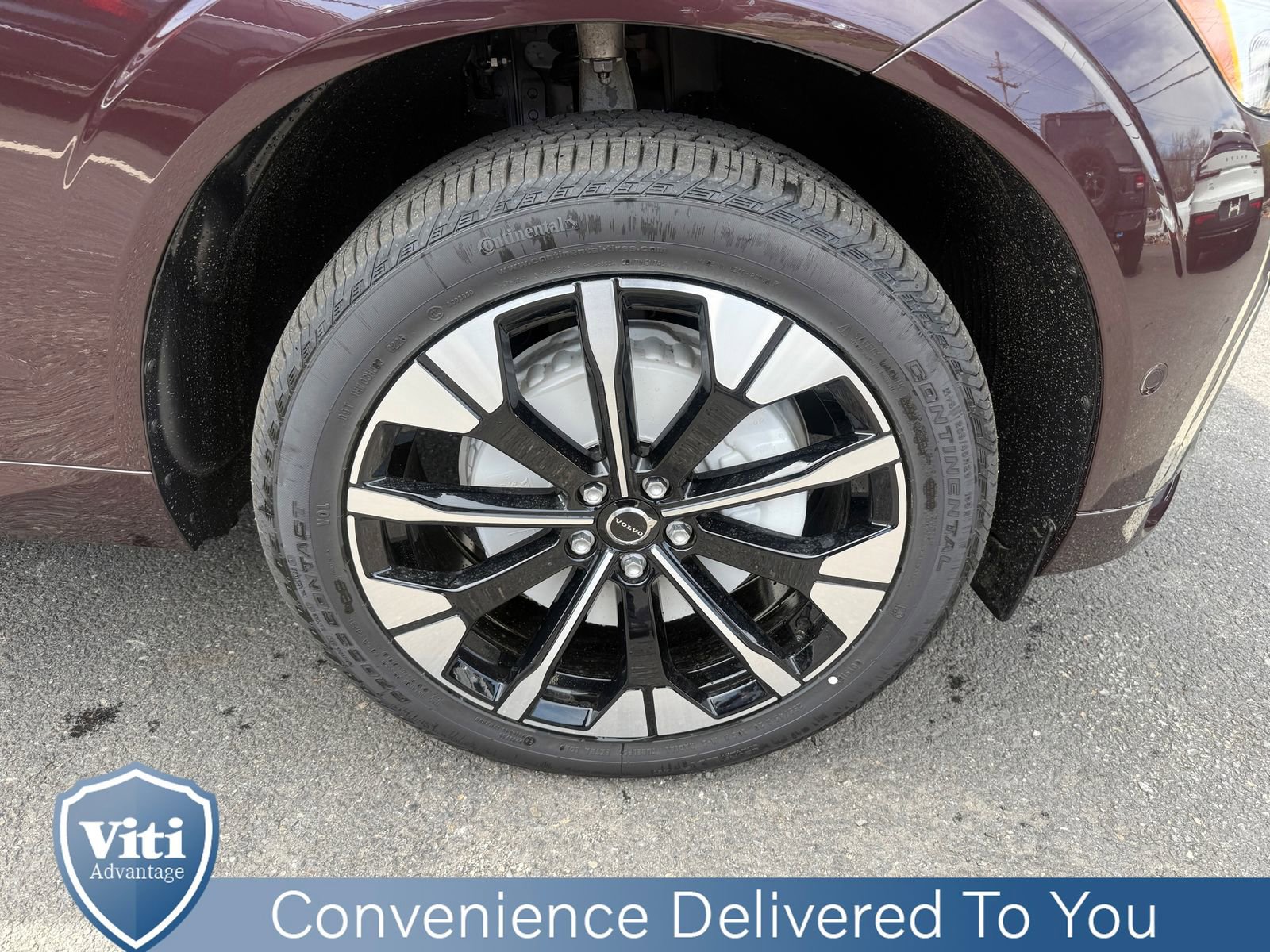 New 2026 Volvo XC60 B5 Plus w/ Climate Package image 10